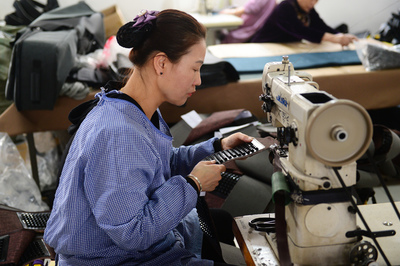 河北白溝:箱包產(chǎn)業(yè)提檔升級 搶灘國際市場